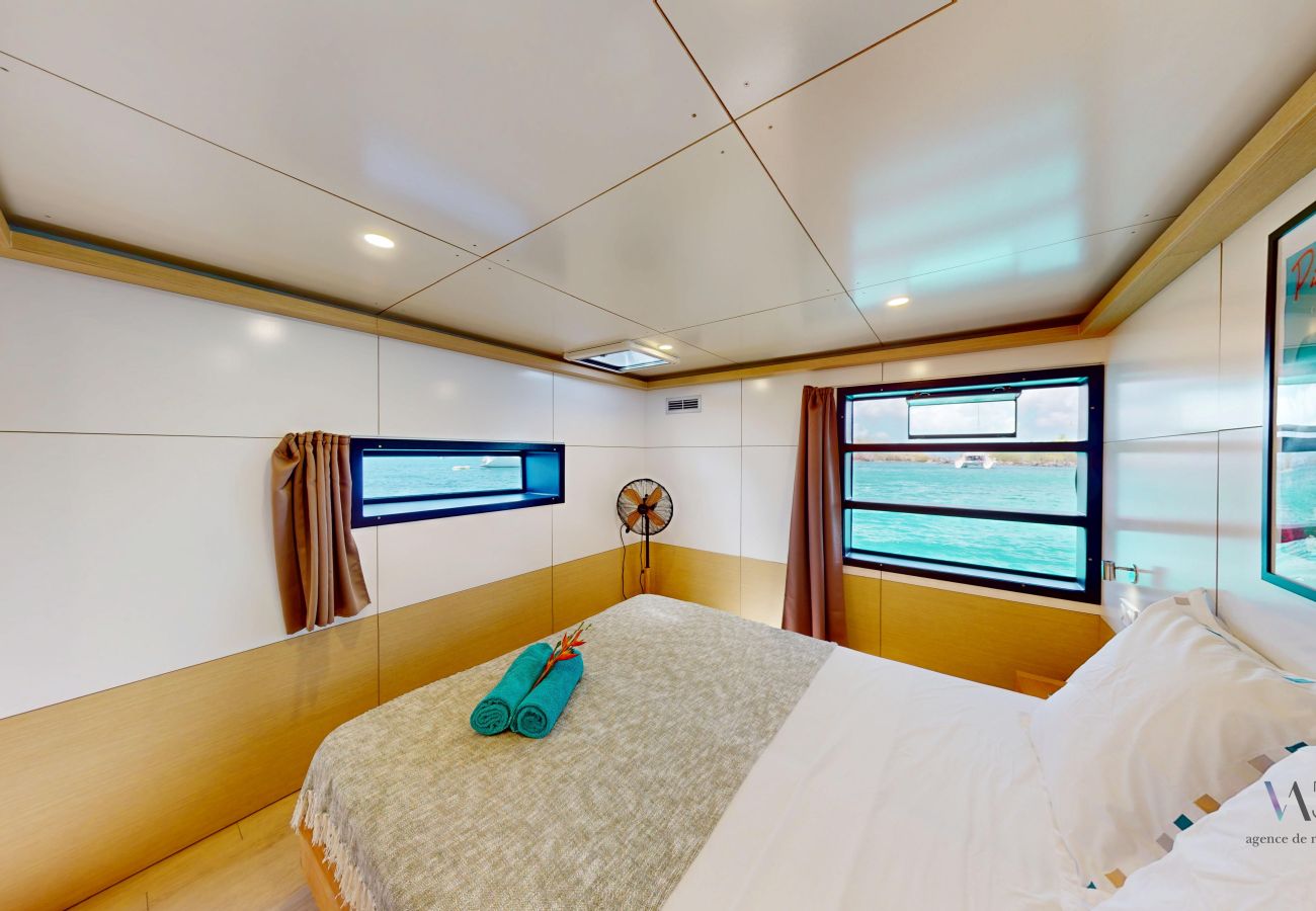 Ferienhaus in Les Trois-Ilets - STAY-Ô Lodge flottant avec spa et vue 360