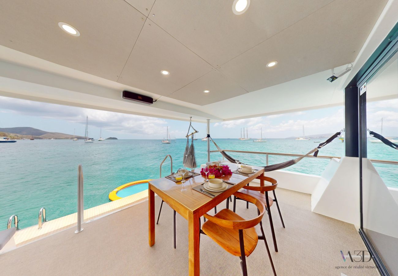 Ferienhaus in Les Trois-Ilets - STAY-Ô Lodge flottant avec spa et vue 360