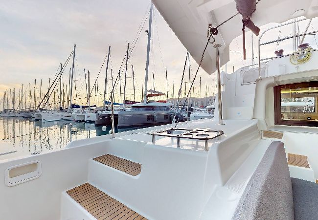 Barco en Saint Barthélemy - Catamaran Lagoon 46 Croisière avec Skipper SB Barco en Saint Barthélemy - Catamaran Lagoon 46 Croisière avec Skipper SB