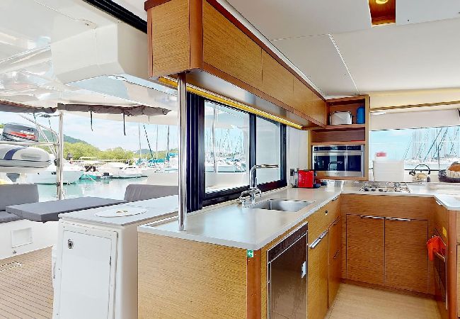 Barco en Saint Barthélemy - Catamaran Lagoon 46 Croisière avec Skipper SB Barco en Saint Barthélemy - Catamaran Lagoon 46 Croisière avec Skipper SB