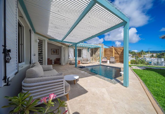 Villa en Sainte-Luce - Villa de Charme: Piscine, Plage à 5 min Villa en Sainte-Luce - Villa de Charme: Piscine, Plage à 5 min