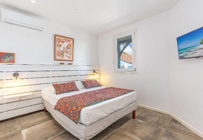 Villa en Sainte-Luce - Villa Serenity: Piscine, Confort et Plage à 5 min Villa en Sainte-Luce - Villa Serenity: Piscine, Confort et Plage à 5 min