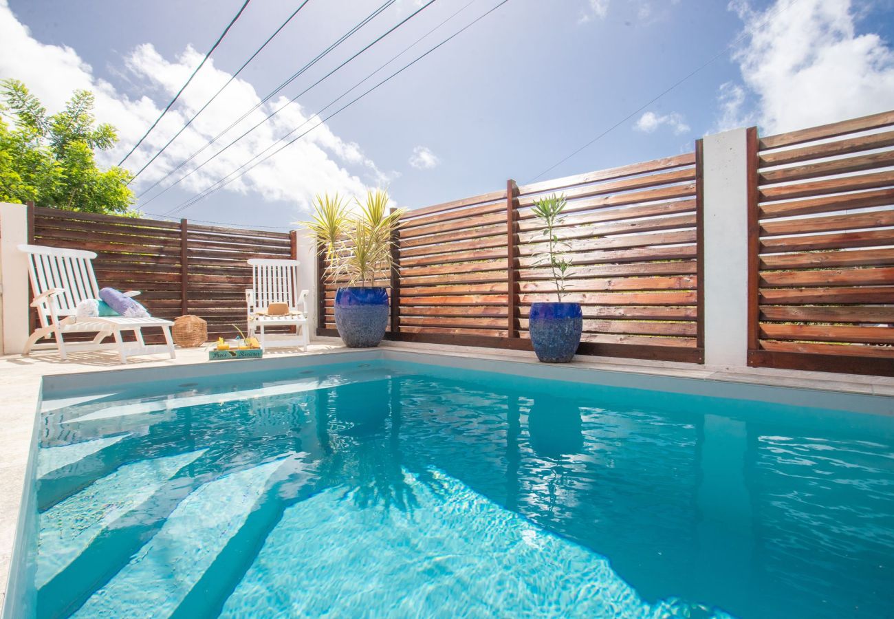 Villa en Le Robert - Coconut Bay House avec Piscine et Jacuzzi