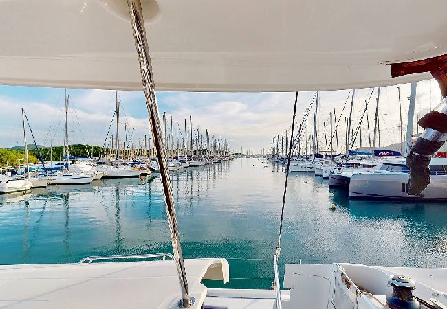 Barco em Saint Barthélemy - Catamaran Lagoon 46 Croisière avec Skipper SB Barco em Saint Barthélemy - Catamaran Lagoon 46 Croisière avec Skipper SB