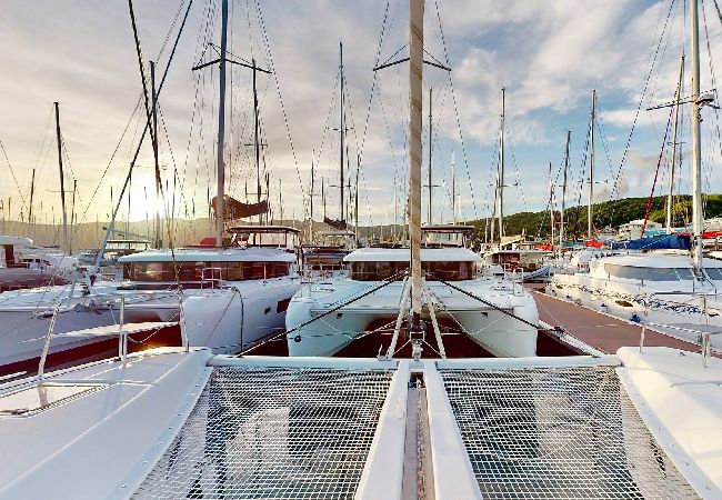 Barco em Saint Barthélemy - Catamaran Lagoon 46 Croisière avec Skipper SB Barco em Saint Barthélemy - Catamaran Lagoon 46 Croisière avec Skipper SB