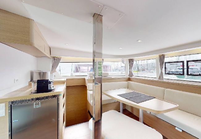 Barco em Saint Barthélemy - Catamaran Lagoon 42 Croisière avec Skipper SB Barco em Saint Barthélemy - Catamaran Lagoon 42 Croisière avec Skipper SB