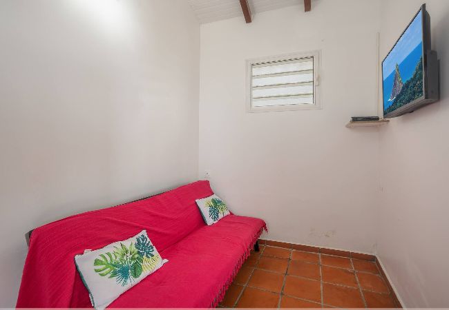 Bungalow em Sainte-Marie - Bungalow avec piscine au cœur de la Campagne Oge Bungalow em Sainte-Marie - Bungalow avec piscine au cœur de la Campagne Oge