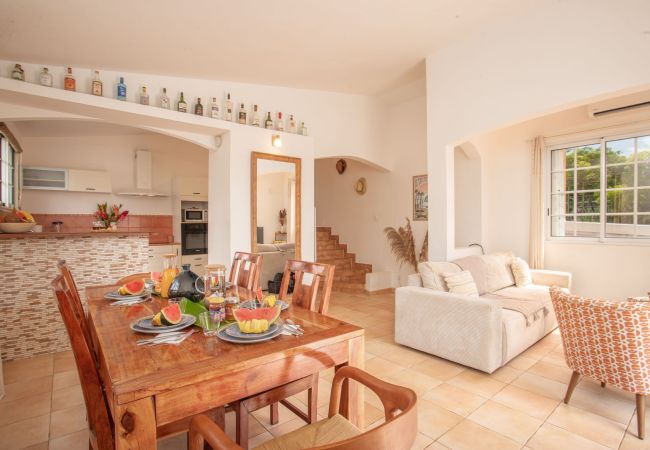 Villa em Le Robert - Coconut Bay House avec Piscine et Jacuzzi Villa em Le Robert - Coconut Bay House avec Piscine et Jacuzzi